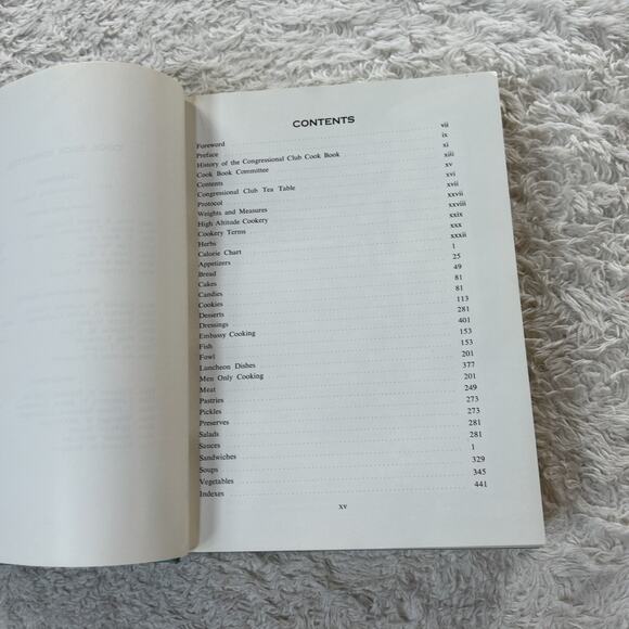 THE CONGRESSIONAL CLUB COOK BOOK - 1965 - National and International Recipes - Picture 6 of 12